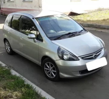 Купить Honda Fit 1300 см3 CVT (86 л.с.) Бензин инжектор в Анапа: цвет Серый Хетчбэк 2003 года по цене 315000 рублей, объявление №22418 на сайте Авторынок23