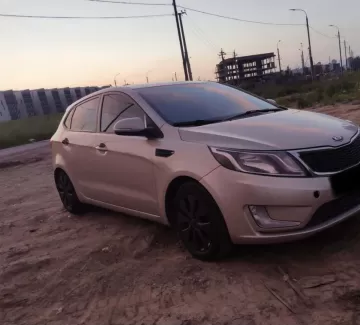 Купить KIA Rio 1600 см3 АКПП (121 л.с.) Бензин инжектор в Сочи: цвет Бежевый Хетчбэк 2014 года по цене 300000 рублей, объявление №20239 на сайте Авторынок23 Купить KIA Rio 1600 см3 АКПП (121 л.с.) Бензин инжектор в Сочи: цвет Бежевый Хетчбэк 2014 года по цене 300000 рублей, объявление №20239 на сайте Авторынок23