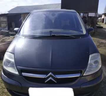 Купить Citroen C8 2000 см3 МКПП (110 л.с.) Дизель турбонаддув в Гулькевичи: цвет Черный Минивэн 2001 года по цене 515000 рублей, объявление №21777 на сайте Авторынок23