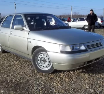 Купить ВАЗ (LADA) 2110 1600 см3 МКПП (80 л.с.) Бензин инжектор в Кропоткин: цвет серебро Седан 2005 года по цене 105000 рублей, объявление №3382 на сайте Авторынок23