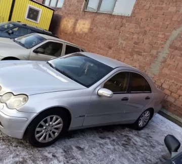 Купить Mercedes-Benz C200 1800 см3 АКПП (163 л.с.) Бензин инжектор в Сочи: цвет Серебристый Седан 2003 года по цене 520000 рублей, объявление №20622 на сайте Авторынок23 Купить Mercedes-Benz C200 1800 см3 АКПП (163 л.с.) Бензин инжектор в Сочи: цвет Серебристый Седан 2003 года по цене 520000 рублей, объявление №20622 на сайте Авторынок23