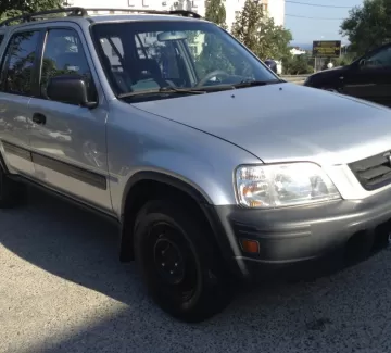 Купить Honda CR-V 2000 см3 МКПП (145 л.с.) Бензин инжектор в Новороссийск: цвет серебристый Кроссовер 1998 года по цене 275000 рублей, объявление №1748 на сайте Авторынок23