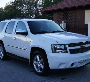 Купить Chevrolet Tahoe 5300 см3 АКПП (325 л.с.) Бензин инжектор в Новороссийск: цвет белый Внедорожник 2011 года по цене 1730000 рублей, объявление №1972 на сайте Авторынок23