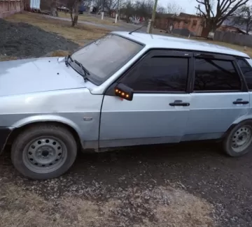 Купить ВАЗ (LADA) 21099 1500 см3 МКПП (68 л.с.) Бензин карбюратор в Ейск: цвет Серебро Седан 2000 года по цене 70000 рублей, объявление №20405 на сайте Авторынок23 Купить ВАЗ (LADA) 21099 1500 см3 МКПП (68 л.с.) Бензин карбюратор в Ейск: цвет Серебро Седан 2000 года по цене 70000 рублей, объявление №20405 на сайте Авторынок23