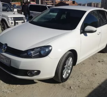 Купить Volkswagen Golf 1400 см3 АКПП (122 л.с.) Бензин турбонаддув в Новороссийск: цвет белый Хетчбэк 2012 года по цене 620000 рублей, объявление №2089 на сайте Авторынок23