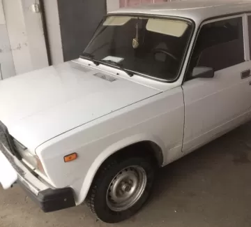Купить ВАЗ (LADA) 21070 1600 см3 МКПП (72 л.с.) Бензин инжектор в Брюховецкая: цвет Белый Седан 2001 года по цене 165000 рублей, объявление №21564 на сайте Авторынок23