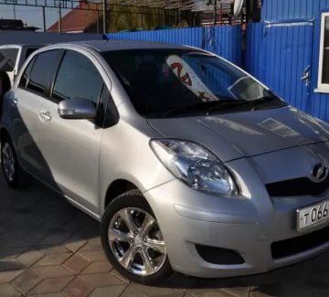 Купить Toyota vitz 1000 см3 АКПП (80 л.с.) Бензин инжектор в Краснодар: цвет серебристый Хетчбэк 2009 года по цене 325000 рублей, объявление №472 на сайте Авторынок23