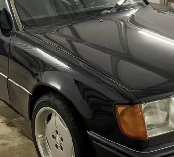 Купить Mercedes-Benz 260 Е '1989 МКПП (2600/160 л.с.) Бензин инжектор Армавир цвет Черный Седан по цене 600000 рублей, объявление №27426 на сайте Авторынок23