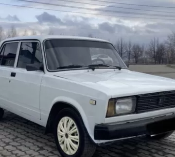 Купить ВАЗ (LADA) 21053 1500 см3 МКПП (72 л.с.) Бензин инжектор в Акредасов: цвет Белый Седан 1998 года по цене 125000 рублей, объявление №24879 на сайте Авторынок23