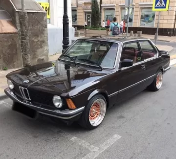 Купить BMW 316 1600 см3 МКПП (90 л.с.) Бензин карбюратор в Краснодар: цвет Коричневый Седан 1982 года по цене 380000 рублей, объявление №19088 на сайте Авторынок23 Купить BMW 316 1600 см3 МКПП (90 л.с.) Бензин карбюратор в Краснодар: цвет Коричневый Седан 1982 года по цене 380000 рублей, объявление №19088 на сайте Авторынок23