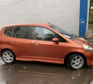 Купить Honda Jazz 1300 см3 CVT (86 л.с.) Бензин инжектор в Новомихайловский: цвет Оранжевый Хетчбэк 2003 года по цене 280000 рублей, объявление №20086 на сайте Авторынок23