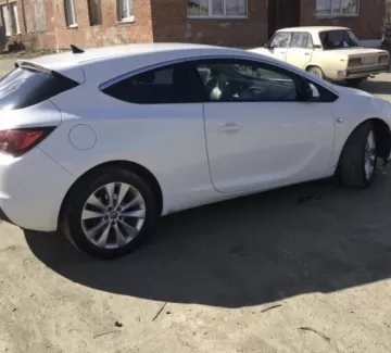 Купить Opel Astra GTC 2000 см3 АКПП (131 л.с.) Дизельный в Крымск: цвет Белый Купе 2012 года по цене 717000 рублей, объявление №19234 на сайте Авторынок23