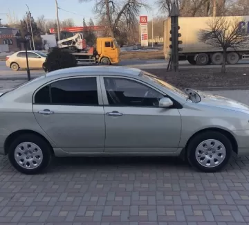 Купить Lifan 214813 1600 см3 МКПП (78 л.с.) Бензин инжектор в Ладожская: цвет Золотой Седан 2012 года по цене 235000 рублей, объявление №21351 на сайте Авторынок23