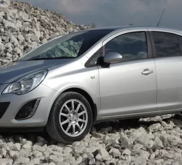 Купить Opel Corsa 1400 см3 МКПП (101 л.с.) Бензин инжектор в Краснодар: цвет Серебристый металлик Хетчбэк 2011 года по цене 350000 рублей, объявление №13609 на сайте Авторынок23