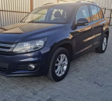 Купить Volkswagen Tiguan 2000 см3 АКПП (170 л.с.) Бензин инжектор в Усть-Лабинск : цвет Синий Универсал 2012 года по цене 225000 рублей, объявление №22768 на сайте Авторынок23