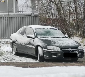 Купить Opel Omega 2000 см3 МКПП (136 л.с.) Бензин инжектор в Туапсе: цвет Зелёный Седан 1994 года по цене 300000 рублей, объявление №20587 на сайте Авторынок23