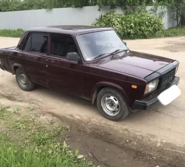 Купить ВАЗ (LADA) 21070 1500 см3 МКПП (71 л.с.) Бензин инжектор в Медвёдовская: цвет Красный Седан 2000 года по цене 165000 рублей, объявление №21822 на сайте Авторынок23