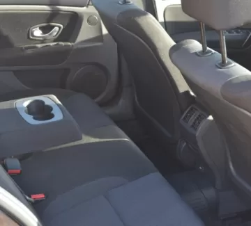 Купить Renault Laguna 1500 см3 МКПП (110 л.с.) Дизель турбонаддув в Ейск: цвет черный перламутр Седан 2010 года по цене 495000 рублей, объявление №982 на сайте Авторынок23 Купить Renault Laguna 1500 см3 МКПП (110 л.с.) Дизель турбонаддув в Ейск: цвет черный перламутр Седан 2010 года по цене 495000 рублей, объявление №982 на сайте Авторынок23