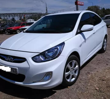 Купить Hyundai Solaris 1600 см3 МКПП (123 л.с.) Бензин инжектор в Кропоткин: цвет белый Седан 2012 года по цене 419999 рублей, объявление №15204 на сайте Авторынок23