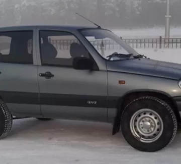 Купить Chevrolet Niva 1700 см3 МКПП (80 л.с.) Бензиновый в Новороссийск: цвет серый Внедорожник 2006 года по цене 240000 рублей, объявление №714 на сайте Авторынок23