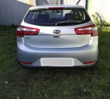 Купить KIA Rio 1600 см3 АКПП (121 л.с.) Бензин инжектор в Нижнебаканская: цвет Белый Хетчбэк 2014 года по цене 310000 рублей, объявление №20247 на сайте Авторынок23