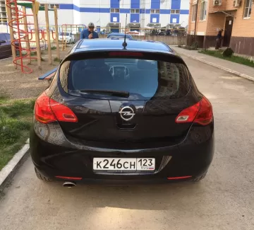 Купить Opel Astra 1400 см3 АКПП (140 л.с.) Бензин инжектор в Краснодар: цвет черный Хетчбэк 2012 года по цене 410000 рублей, объявление №17340 на сайте Авторынок23