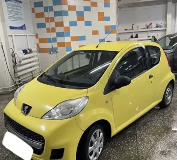 Купить Peugeot 107 1000 см3 АКПП (68 л.с.) Бензин инжектор в Старотитаровская : цвет Желтый Хетчбэк 2011 года по цене 285000 рублей, объявление №24090 на сайте Авторынок23 Купить Peugeot 107 1000 см3 АКПП (68 л.с.) Бензин инжектор в Старотитаровская : цвет Желтый Хетчбэк 2011 года по цене 285000 рублей, объявление №24090 на сайте Авторынок23