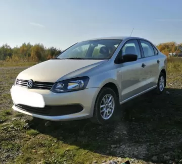 Купить Volkswagen Polo 1600 см3 МКПП (105 л.с.) Бензин инжектор в Кирпильская : цвет Серебряный Седан 2015 года по цене 160000 рублей, объявление №22709 на сайте Авторынок23