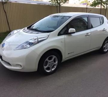 Купить Nissan Leaf 1 см3 АКПП (109 л.с.) Электрический в Краснодар: цвет Белый перламутр Хетчбэк 2012 года по цене 555000 рублей, объявление №17226 на сайте Авторынок23 Купить Nissan Leaf 1 см3 АКПП (109 л.с.) Электрический в Краснодар: цвет Белый перламутр Хетчбэк 2012 года по цене 555000 рублей, объявление №17226 на сайте Авторынок23