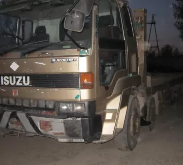 Купить Isuzu Гига 20000 см3 МКПП (200000 л.с.) Дизельный в КРАСНОДАР: цвет синий Манипулятор 1994 года по цене 50000 рублей, объявление №2737 на сайте Авторынок23