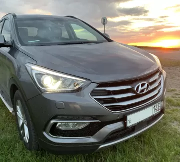 Купить Hyundai santaFE 2400 см3 АКПП (171 л.с.) Бензин компрессор в КРАСНОДАР: цвет СЕРЫЙ Кроссовер 2018 года по цене 1850000 рублей, объявление №19647 на сайте Авторынок23