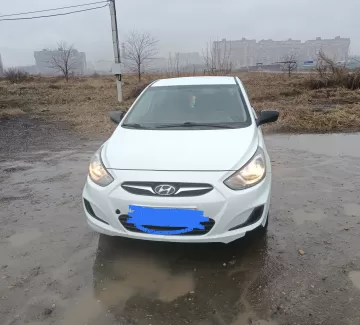 Купить Hyundai Solaris 1600 см3 АКПП (123 л.с.) Бензин компрессор в Краснодар: цвет Белый Лифтбек 2012 года по цене 580000 рублей, объявление №24412 на сайте Авторынок23