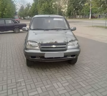 Купить Chevrolet Niva 1700 см3 МКПП (80 л.с.) Бензин инжектор в Брюховецкая: цвет Серый Универсал 2010 года по цене 210000 рублей, объявление №26798 на сайте Авторынок23