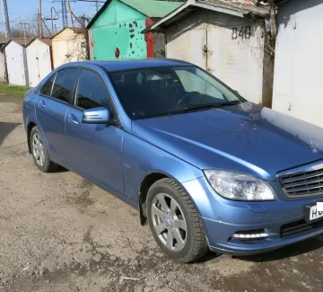 Купить Mercedes-Benz C180 1800 см3 АКПП (156 л.с.) Бензин турбонаддув в Краснодар: цвет Небесно-голубой Седан 2010 года по цене 990000 рублей, объявление №13048 на сайте Авторынок23