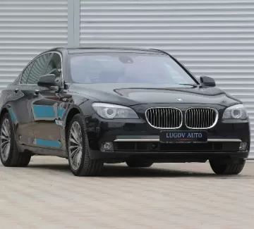 Купить BMW 750i (407Hp)хDrive 4400 см3 АКПП (407 л.с.) Бензин турбонаддув в Краснодар: цвет чёрный металлик Седан 2009 года по цене 1500000 рублей, объявление №1488 на сайте Авторынок23