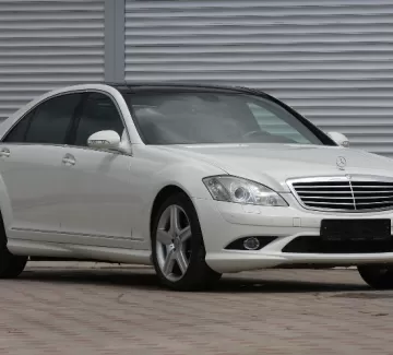 Купить Mercedes-Benz S350Lang(272Hp) 3498 см3 АКПП (272 л.с.) Бензин инжектор в Краснодар: цвет белый металик Седан 2008 года по цене 1370000 рублей, объявление №1599 на сайте Авторынок23