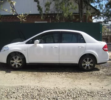 Купить Nissan Tiida 1600 см3 МКПП (110 л.с.) Бензиновый в Краснодар: цвет белый Седан 2007 года по цене 295000 рублей, объявление №1854 на сайте Авторынок23 Купить Nissan Tiida 1600 см3 МКПП (110 л.с.) Бензиновый в Краснодар: цвет белый Седан 2007 года по цене 295000 рублей, объявление №1854 на сайте Авторынок23