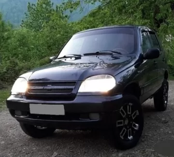 Купить Chevrolet Niva 1700 см3 МКПП (80 л.с.) Бензин инжектор в Сочи: цвет тёмно-синий Кроссовер 2007 года по цене 240000 рублей, объявление №10366 на сайте Авторынок23 Купить Chevrolet Niva 1700 см3 МКПП (80 л.с.) Бензин инжектор в Сочи: цвет тёмно-синий Кроссовер 2007 года по цене 240000 рублей, объявление №10366 на сайте Авторынок23
