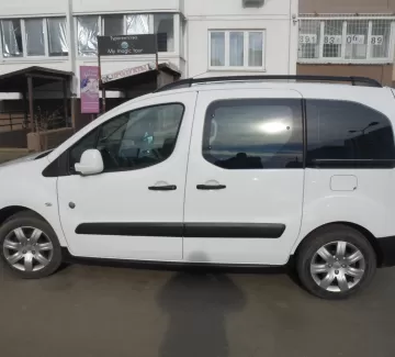 Купить Peugeot Partner 16 см3 МКПП (120 л.с.) Бензин инжектор в краснодар: цвет белый Минивэн 2014 года по цене 610000 рублей, объявление №16391 на сайте Авторынок23 Купить Peugeot Partner 16 см3 МКПП (120 л.с.) Бензин инжектор в краснодар: цвет белый Минивэн 2014 года по цене 610000 рублей, объявление №16391 на сайте Авторынок23