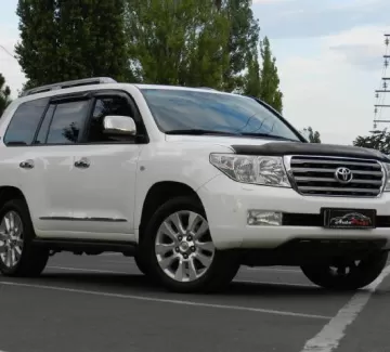Купить Toyota land cruiser 200 4461 см3 АКПП (235 л.с.) Дизель турбонаддув в Новокубанск: цвет белый перламутр Внедорожник 2014 года по цене 3300000 рублей, объявление №15458 на сайте Авторынок23