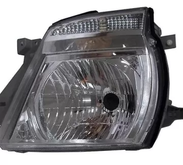 Фара передняя на Nissan Caravan 2006-12 г. номер OEM: 26060VX60A Краснодар Фара передняя на Nissan Caravan 2006-12 г. номер OEM: 26060VX60A Краснодар