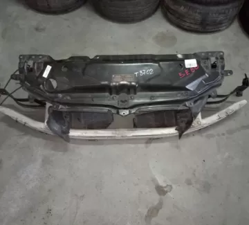 Рамка радиатора BMW 5 E60 Краснодар Рамка радиатора BMW 5 E60 Краснодар