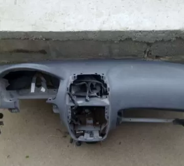 Торпедо (парприз) салона бу Hyundai Accent Краснодар Торпедо (парприз) салона бу Hyundai Accent Краснодар