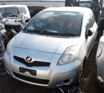 Бампер б/у Toyota Vitz-Yaris Красноярск Бампер б/у Toyota Vitz-Yaris Красноярск