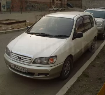 Стекло лобовое TOYOTA IPSUM / PICNIC E-SXM15G WAGON 1996- Краснодар Стекло лобовое TOYOTA IPSUM / PICNIC E-SXM15G WAGON 1996- Краснодар
