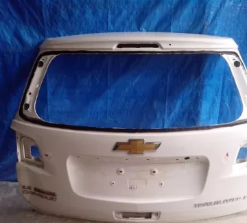 Крышка багажника б.у на Chevrolet TrailBlazer Краснодар Крышка багажника б.у на Chevrolet TrailBlazer Краснодар