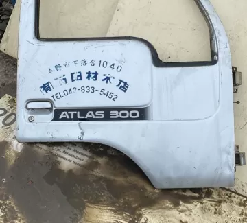 Дверь Nissan Atlas 801007T030 правая Краснодар Дверь Nissan Atlas 801007T030 правая Краснодар