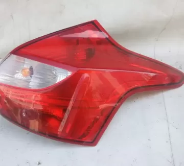 Фонарь задний б/у на Ford Focus 3 Краснодар Фонарь задний б/у на Ford Focus 3 Краснодар