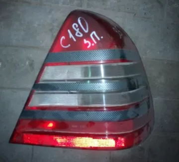 Фонарь задний Mercedes C180 правый Краснодар