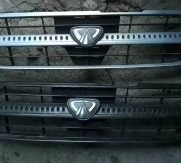 Решетки радиатора Nissan Avenir- Expert с 98-03 год Б\У Оригинал Краснодар Решетки радиатора Nissan Avenir- Expert с 98-03 год Б\У Оригинал Краснодар